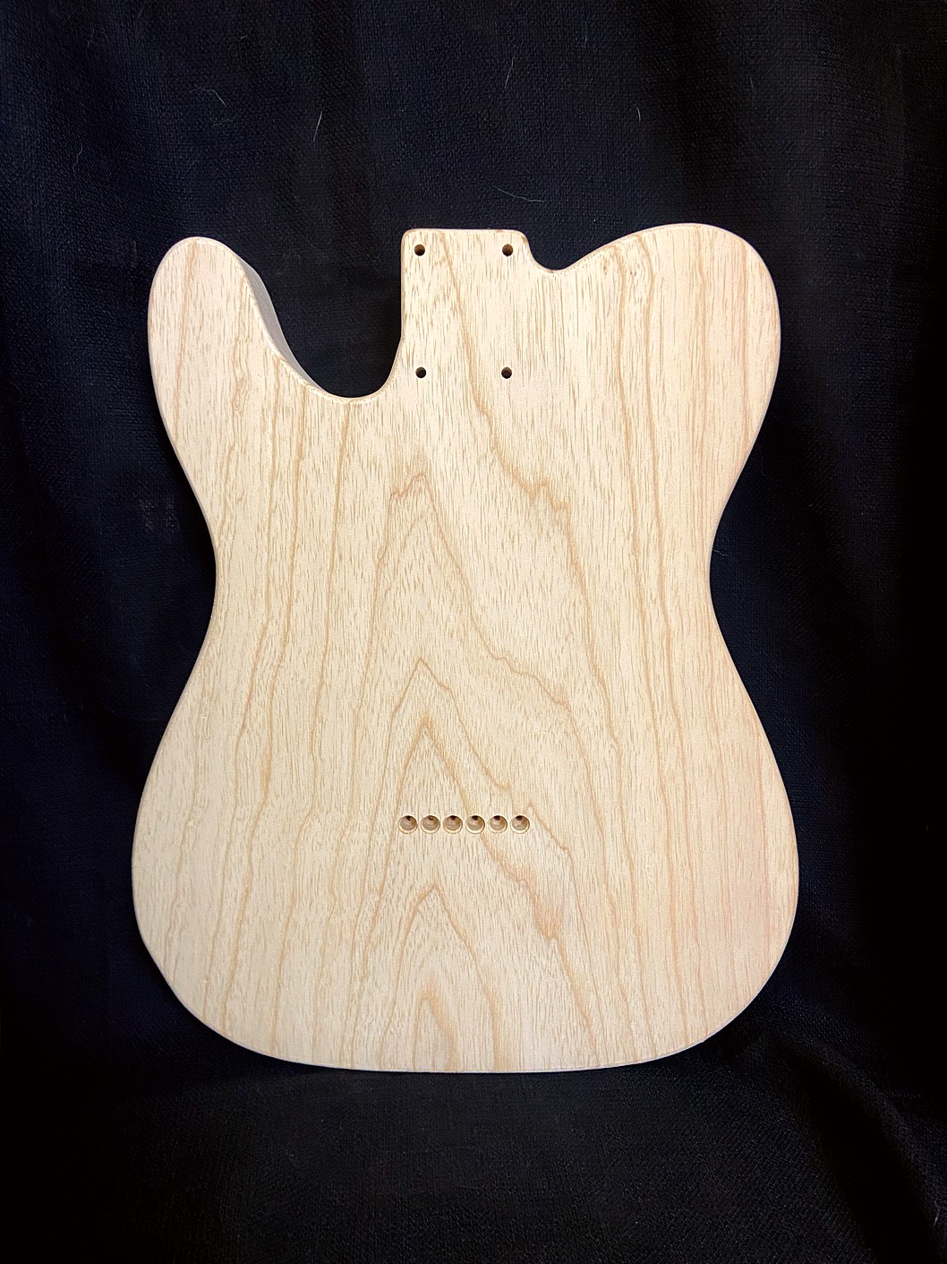 T-Style Body / 1 pc. Ultra Light Swamp Ash / 3 lbs. 14 oz. (#GIN-4185) - Image 2